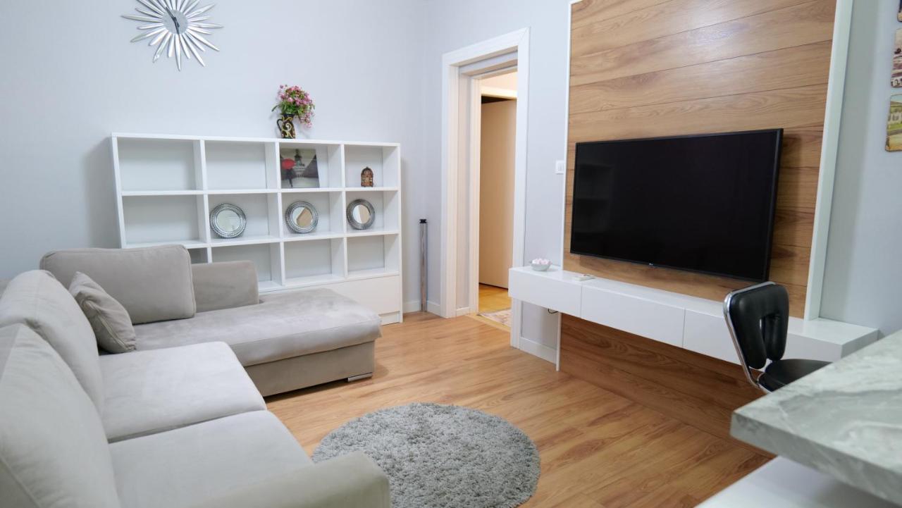 City Center Apartment Niko 04 Tiranë Luaran gambar
