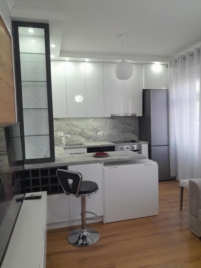 City Center Apartment Niko 04 Tiranë Luaran gambar